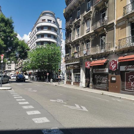 Bel appartement charme ancien dans quartier animé Grenoble Exterior foto